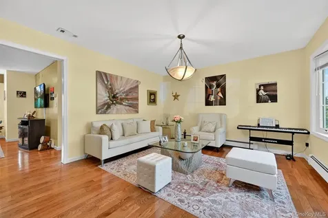 14 Malone Avenue Garnerville NY 10923