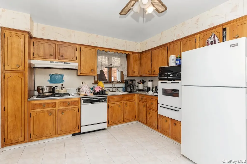 15143 21st Avenue Whitestone NY 11357