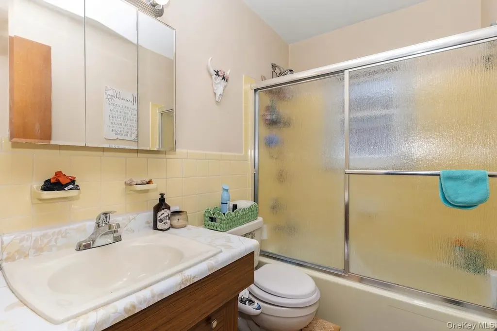 15143 21st Avenue Whitestone NY 11357