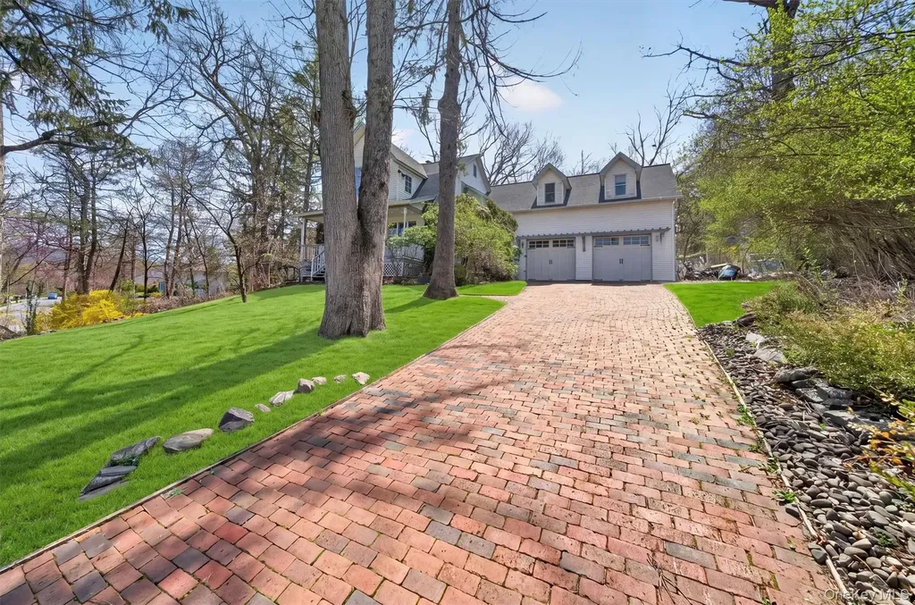 69 Edgewood Drive Central Valley NY 10917