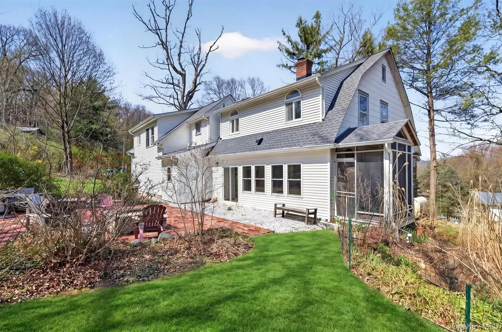 69 Edgewood Drive Central Valley NY 10917
