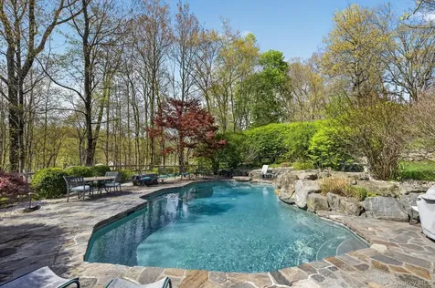 213 Vail Lane North Salem NY 10560