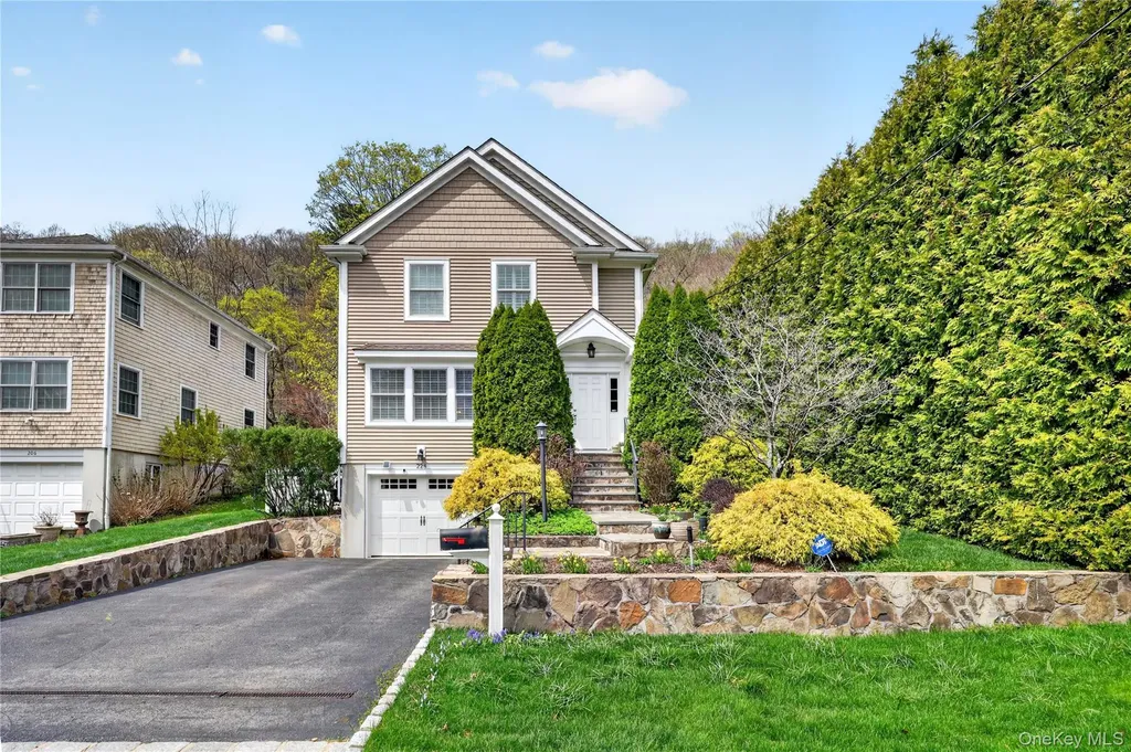 228 Sarles Lane Pleasantville NY 10570