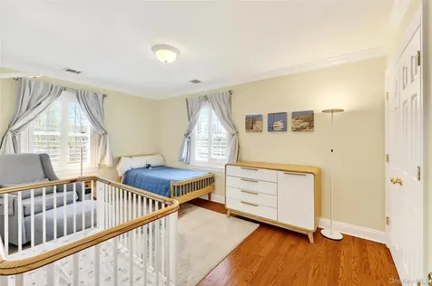 228 Sarles Lane Pleasantville NY 10570