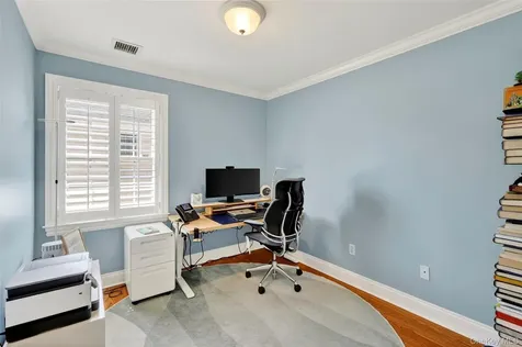 228 Sarles Lane Pleasantville NY 10570