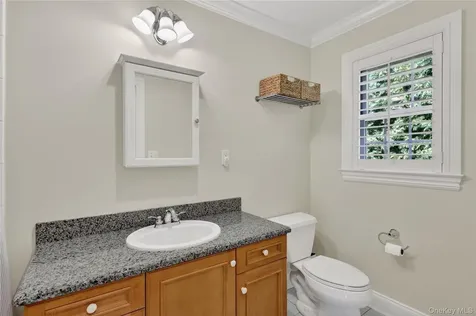 228 Sarles Lane Pleasantville NY 10570