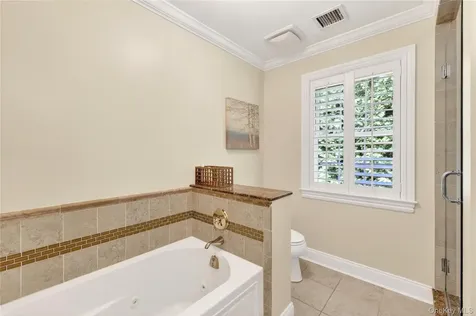 228 Sarles Lane Pleasantville NY 10570