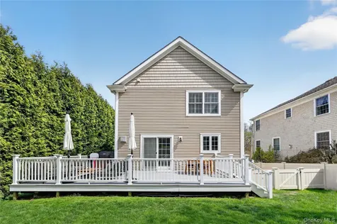 228 Sarles Lane Pleasantville NY 10570