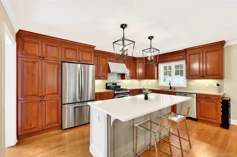 228 Sarles Lane Pleasantville NY 10570