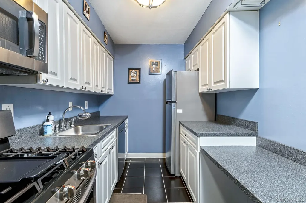 129 Pointe Circle N Coram NY 11727