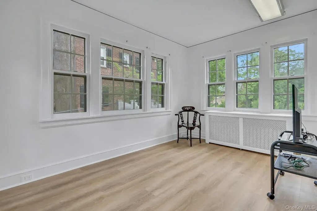 83 Parkway W Mount Vernon NY 10552
