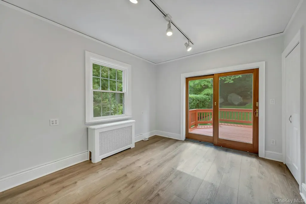 83 Parkway W Mount Vernon NY 10552