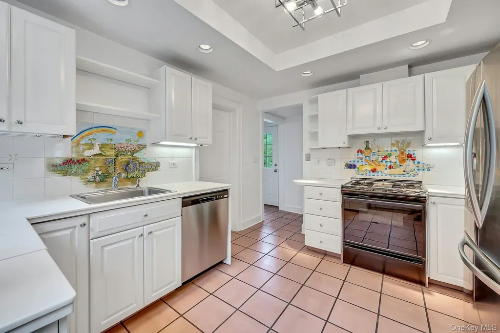 83 Parkway W Mount Vernon NY 10552