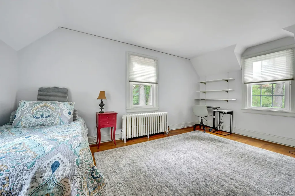 83 Parkway W Mount Vernon NY 10552