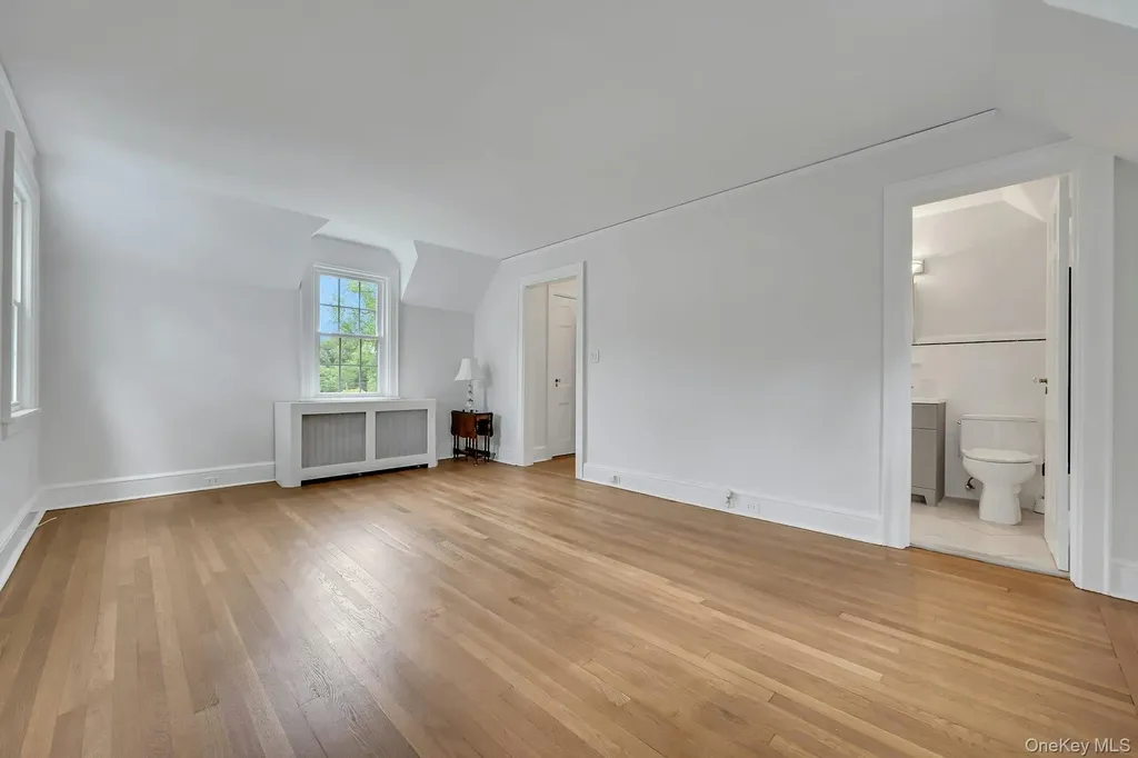 83 Parkway W Mount Vernon NY 10552