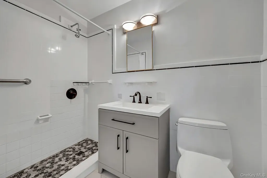 83 Parkway W Mount Vernon NY 10552