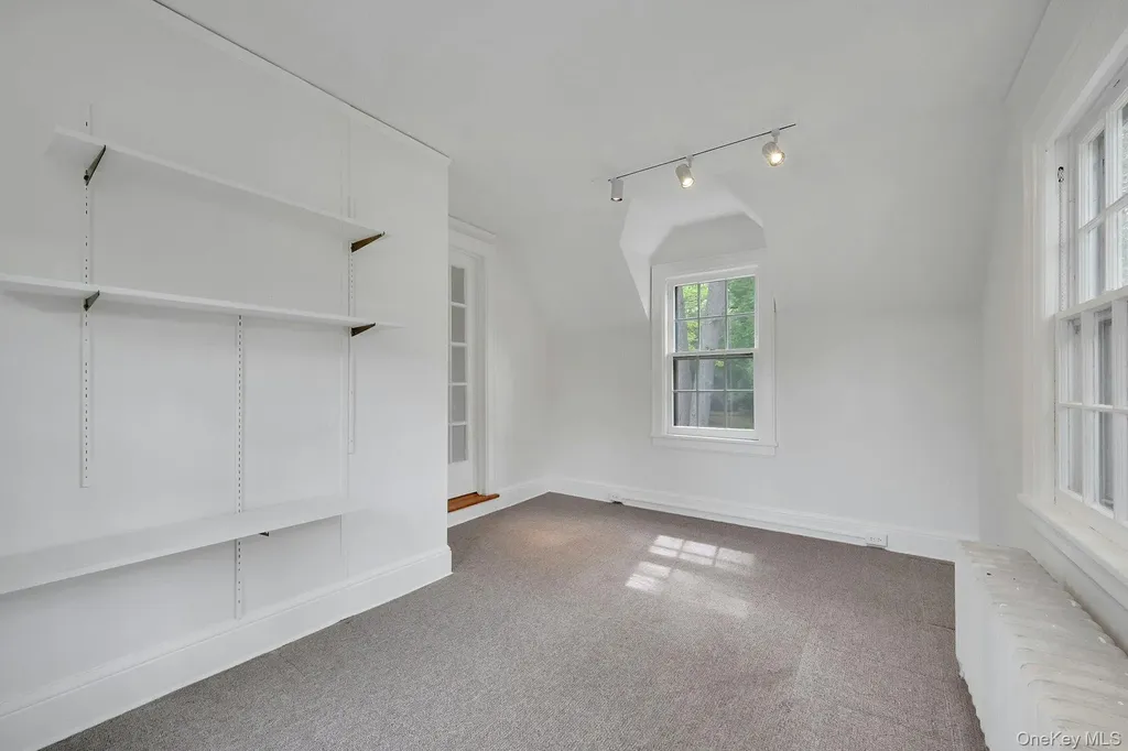 83 Parkway W Mount Vernon NY 10552