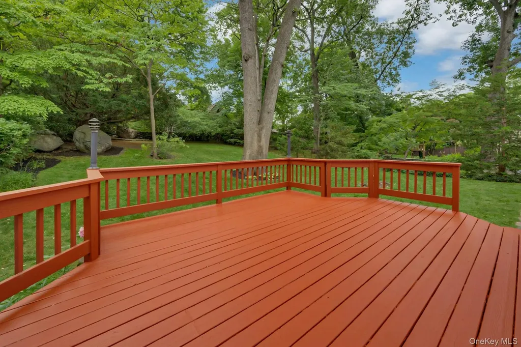 83 Parkway W Mount Vernon NY 10552