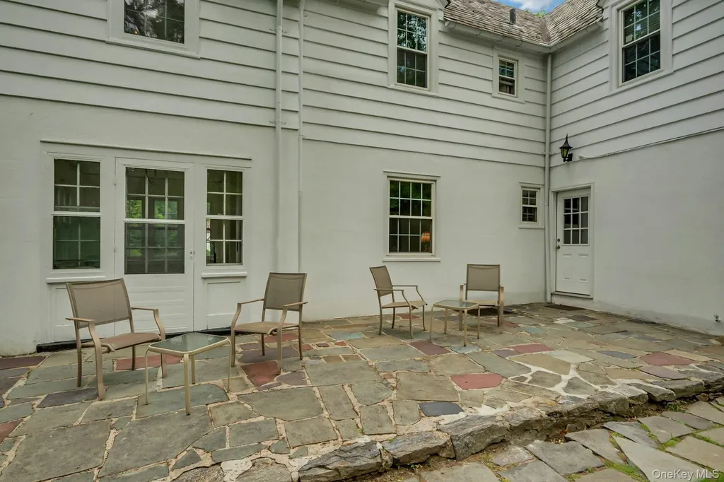 83 Parkway W Mount Vernon NY 10552