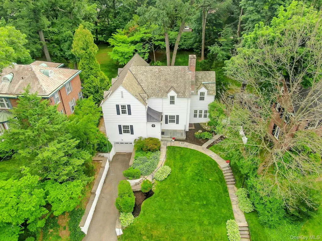 83 Parkway W Mount Vernon NY 10552