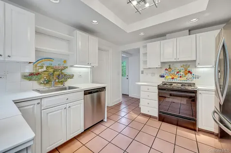 83 Parkway W Mount Vernon NY 10552