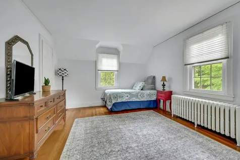 83 Parkway W Mount Vernon NY 10552