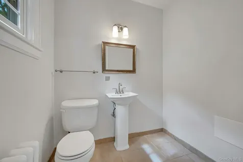 83 Parkway W Mount Vernon NY 10552