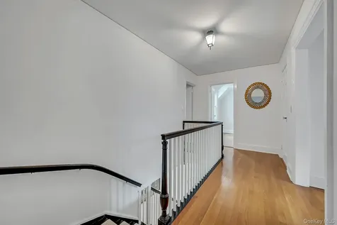 83 Parkway W Mount Vernon NY 10552