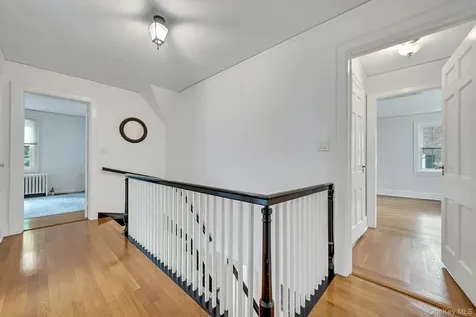 83 Parkway W Mount Vernon NY 10552