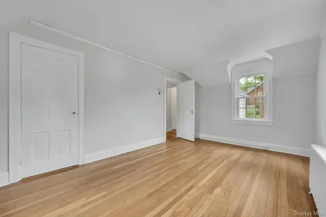 83 Parkway W Mount Vernon NY 10552