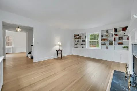 83 Parkway W Mount Vernon NY 10552