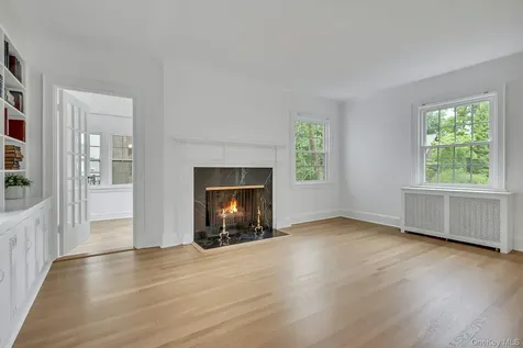 83 Parkway W Mount Vernon NY 10552