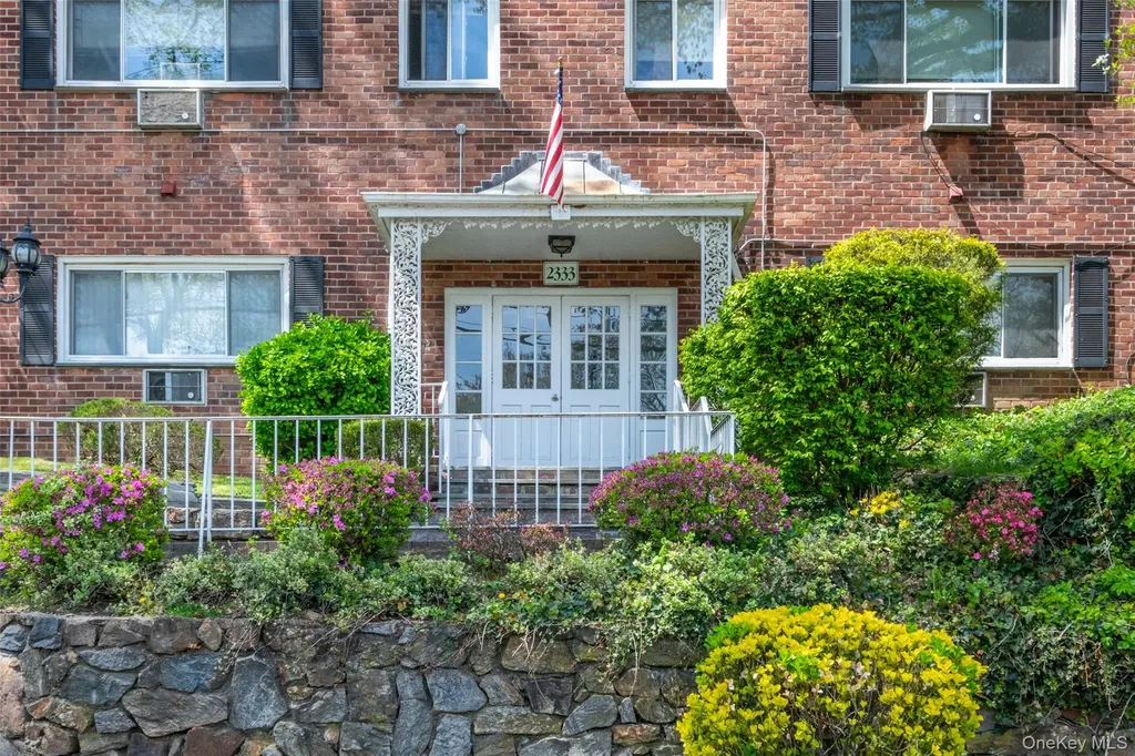2333 Palmer Avenue New Rochelle NY 10801