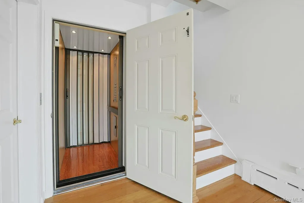 3086 Giegerich Place Bronx NY 10465