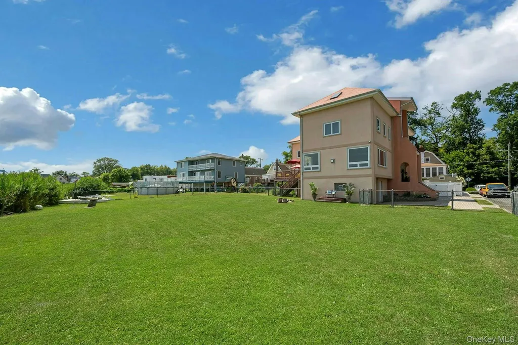 3086 Giegerich Place Bronx NY 10465