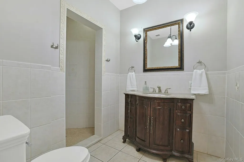 3086 Giegerich Place Bronx NY 10465