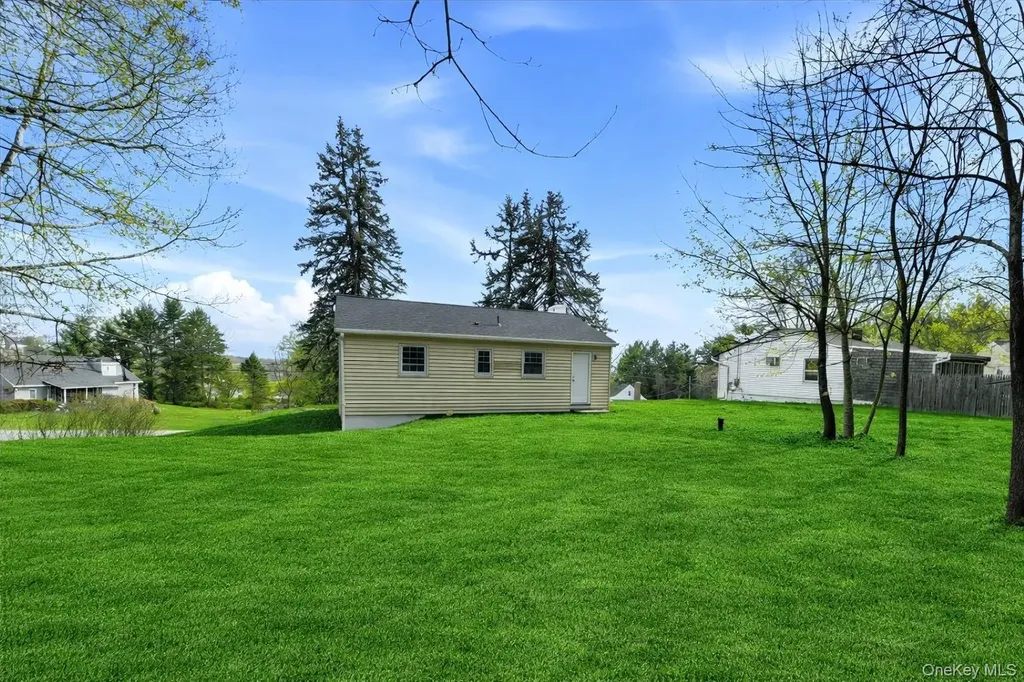 68 Hillcrest Drive Poughkeepsie NY 12603