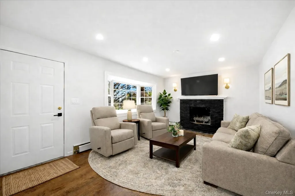 68 Hillcrest Drive Poughkeepsie NY 12603
