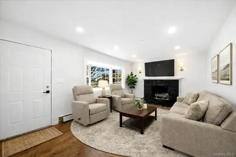 68 Hillcrest Drive Poughkeepsie NY 12603