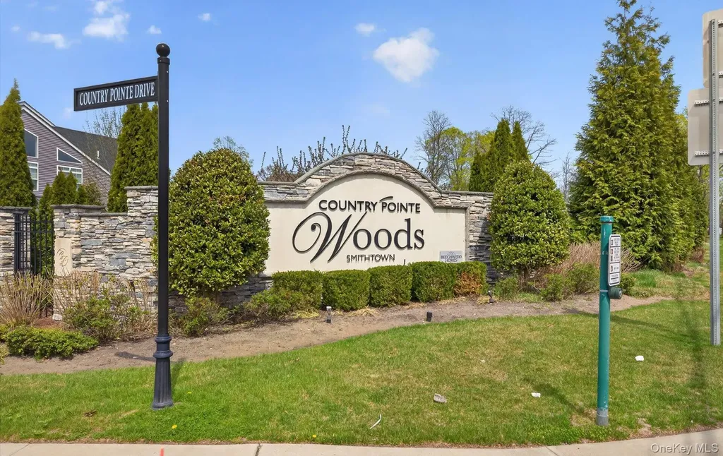 48 Bellflower Path Smithtown NY 11787