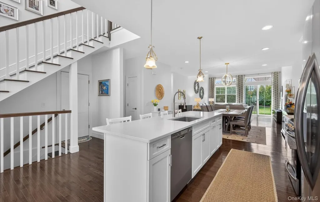 48 Bellflower Path Smithtown NY 11787