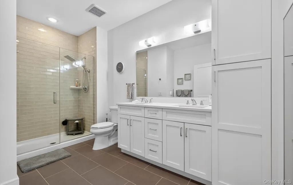 48 Bellflower Path Smithtown NY 11787