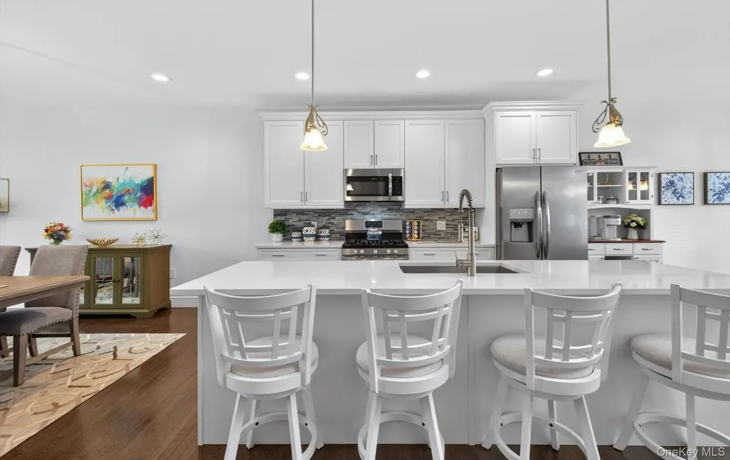 48 Bellflower Path Smithtown NY 11787
