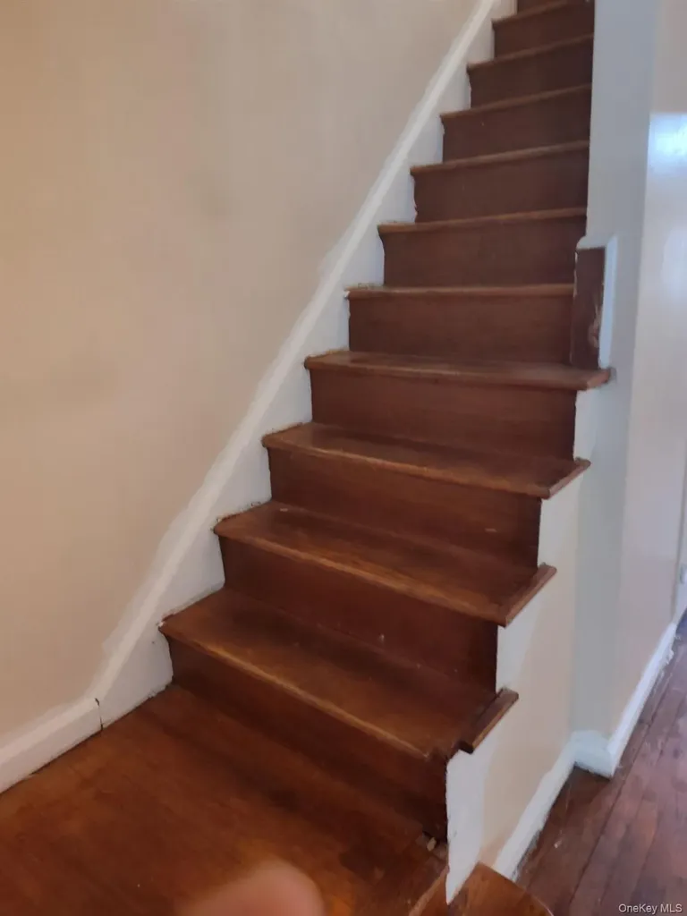 2009 Chatterton Avenue Bronx NY 10472