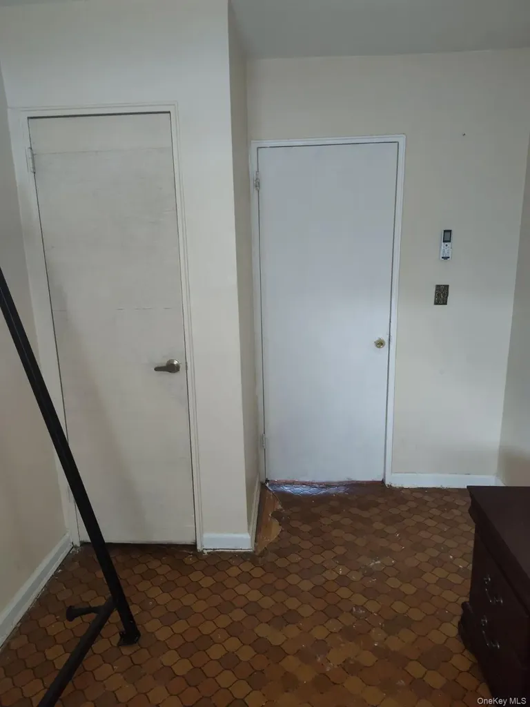 2009 Chatterton Avenue Bronx NY 10472