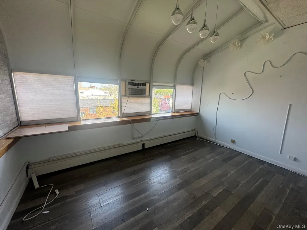 3612 34th Avenue Astoria NY 11106