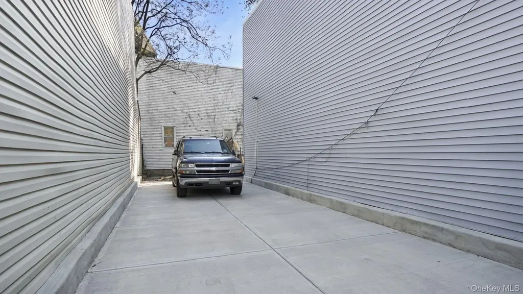 416 E 182nd Street Bronx NY 10457