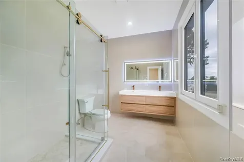 2571 Alder Avenue East Meadow NY 11554