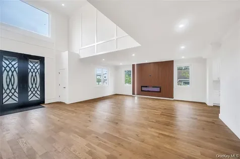 2571 Alder Avenue East Meadow NY 11554