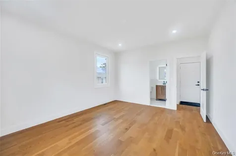 2571 Alder Avenue East Meadow NY 11554